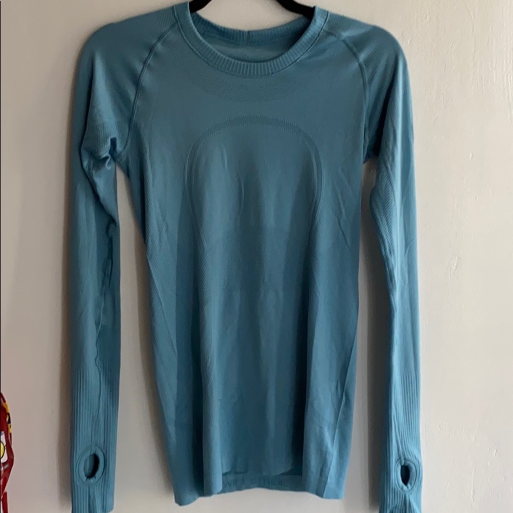 Lululemon swiftly tech long sleeve. Size 6.